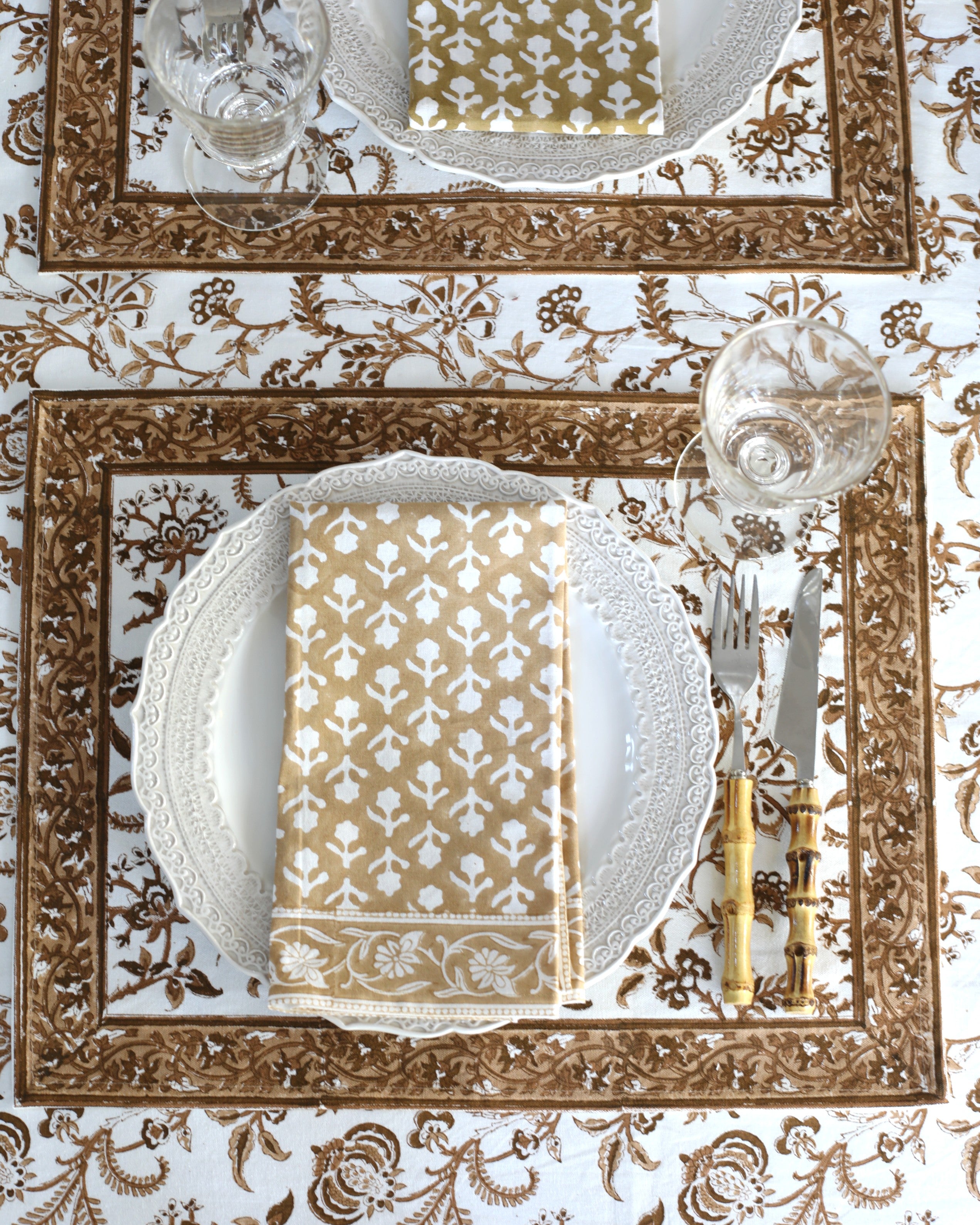 Lilibet Mocha Placemat