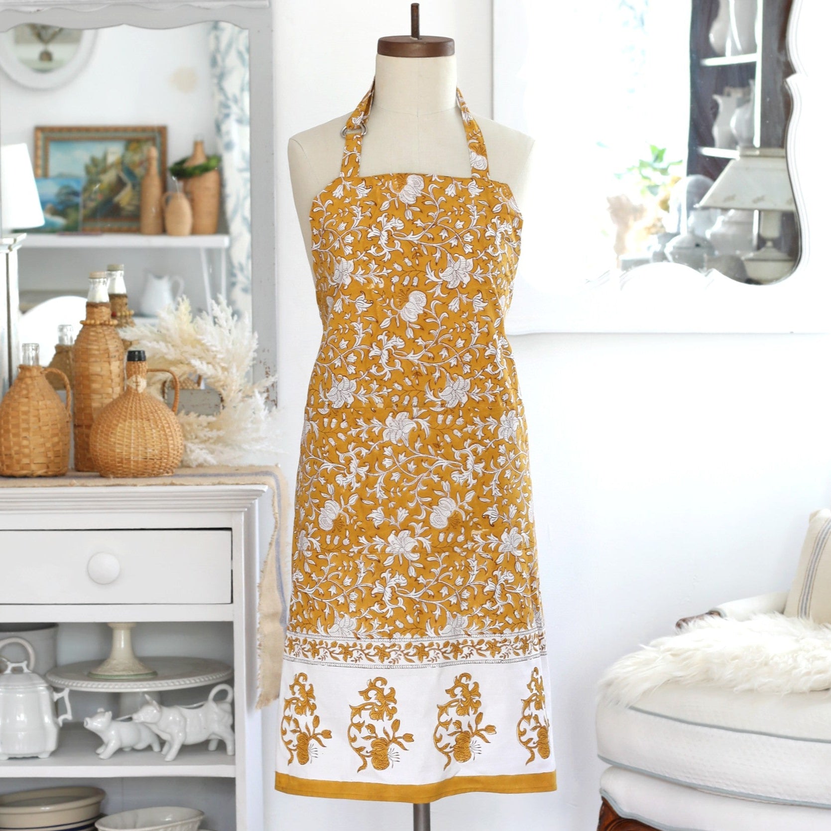 Pacho Saffron Apron