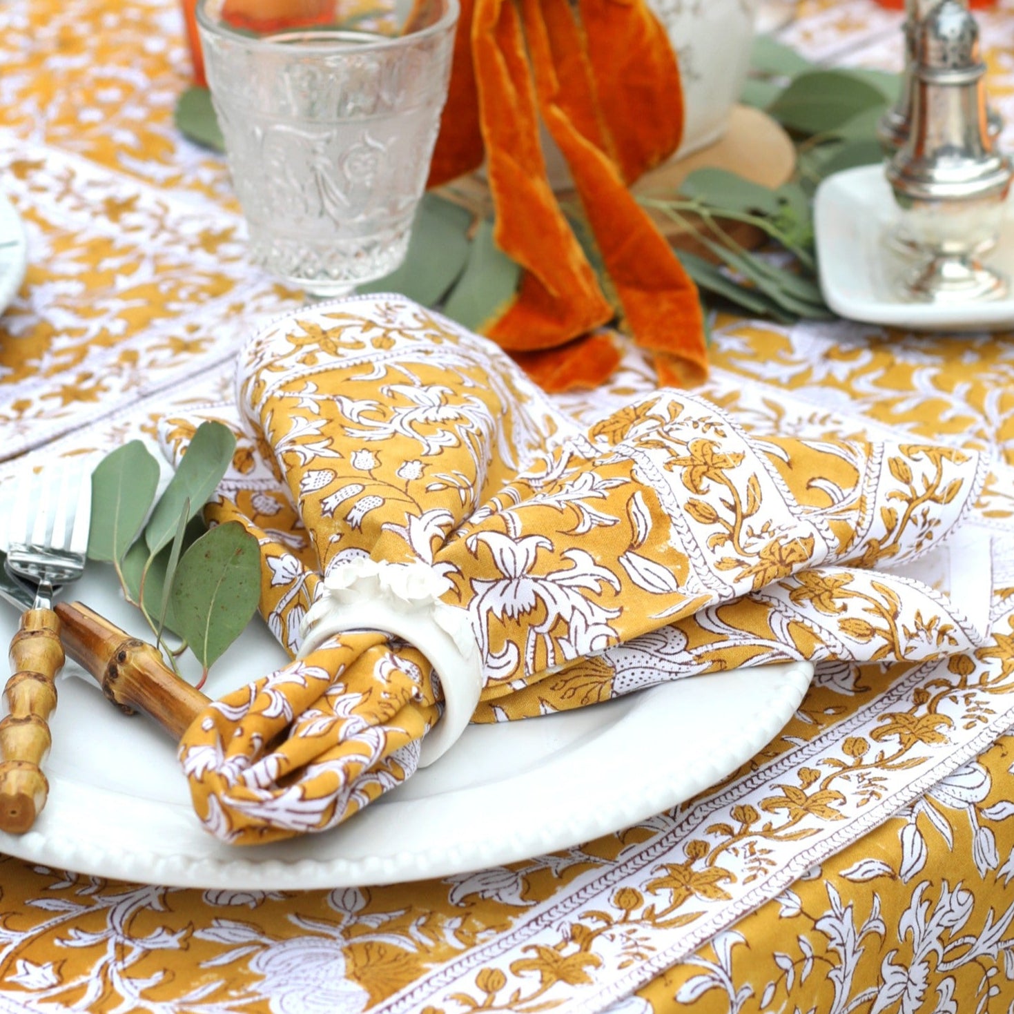 Pacho Saffron Floral Napkins